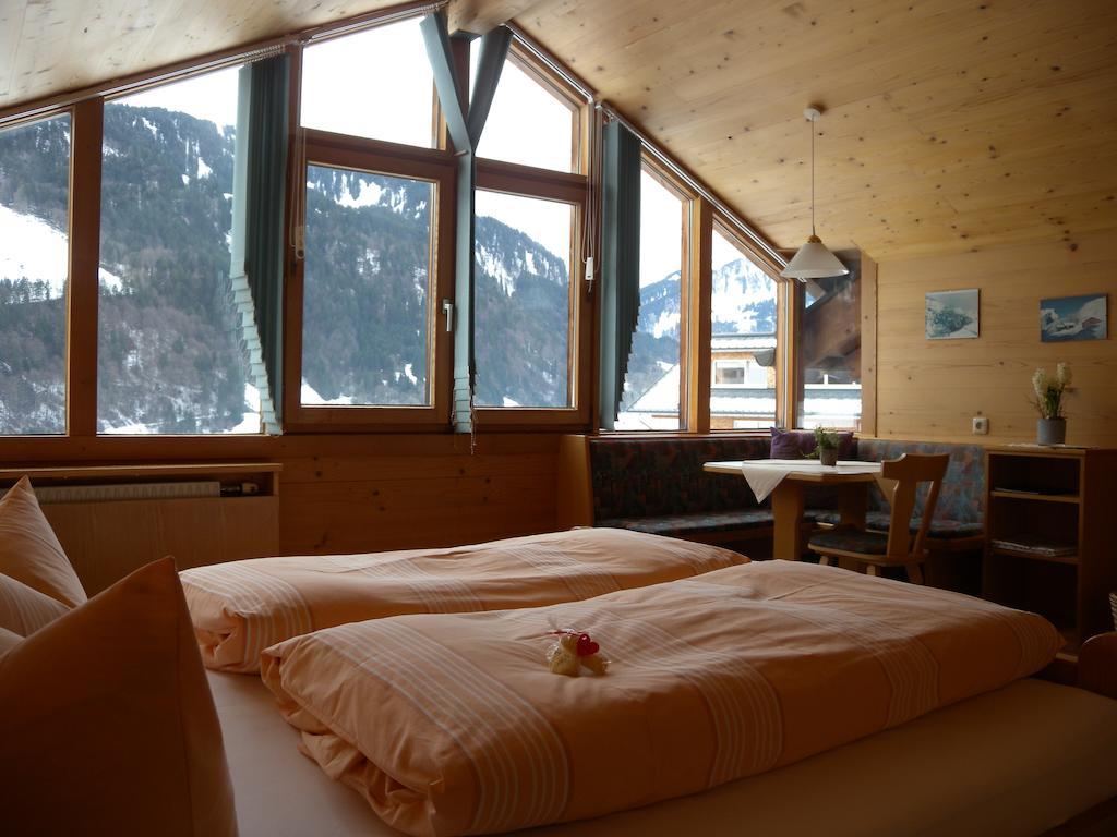 Appartments Haus Monika Schoppernau Room photo
